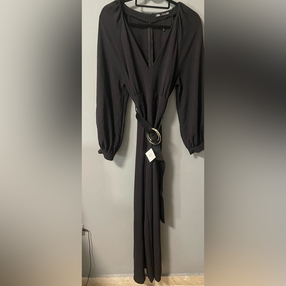 NWOT Zara belted wide leg jumpsuit in black. Size Large - Picture 2 of 12